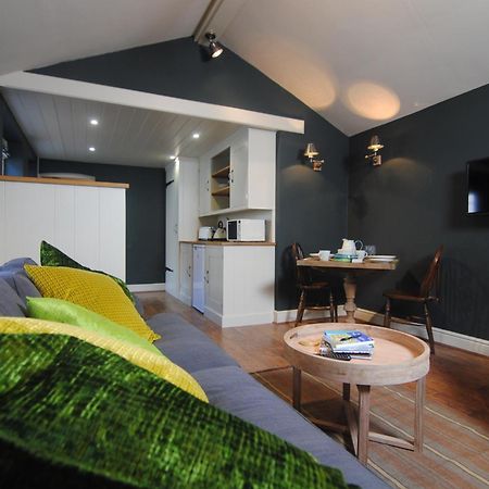 Courtyard Cottages Lymington, 2 Adults Only Exterior foto